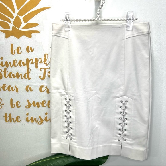 ETCETERA Solid White Pencil Skirt Eyelet Mock Tie Lace Up Detail Size 0 … - Picture 1 of 11